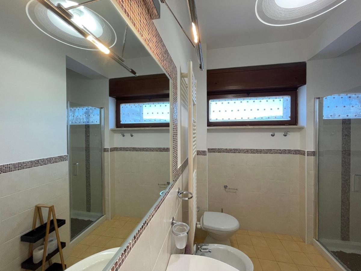 Casa Katiu' Due Camere Indipendenti In Appartamento Di 83 Mq 라킬라 외부 사진